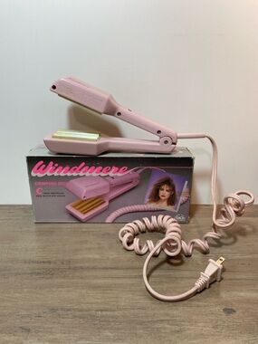 Windmere Pink Crimping Tool